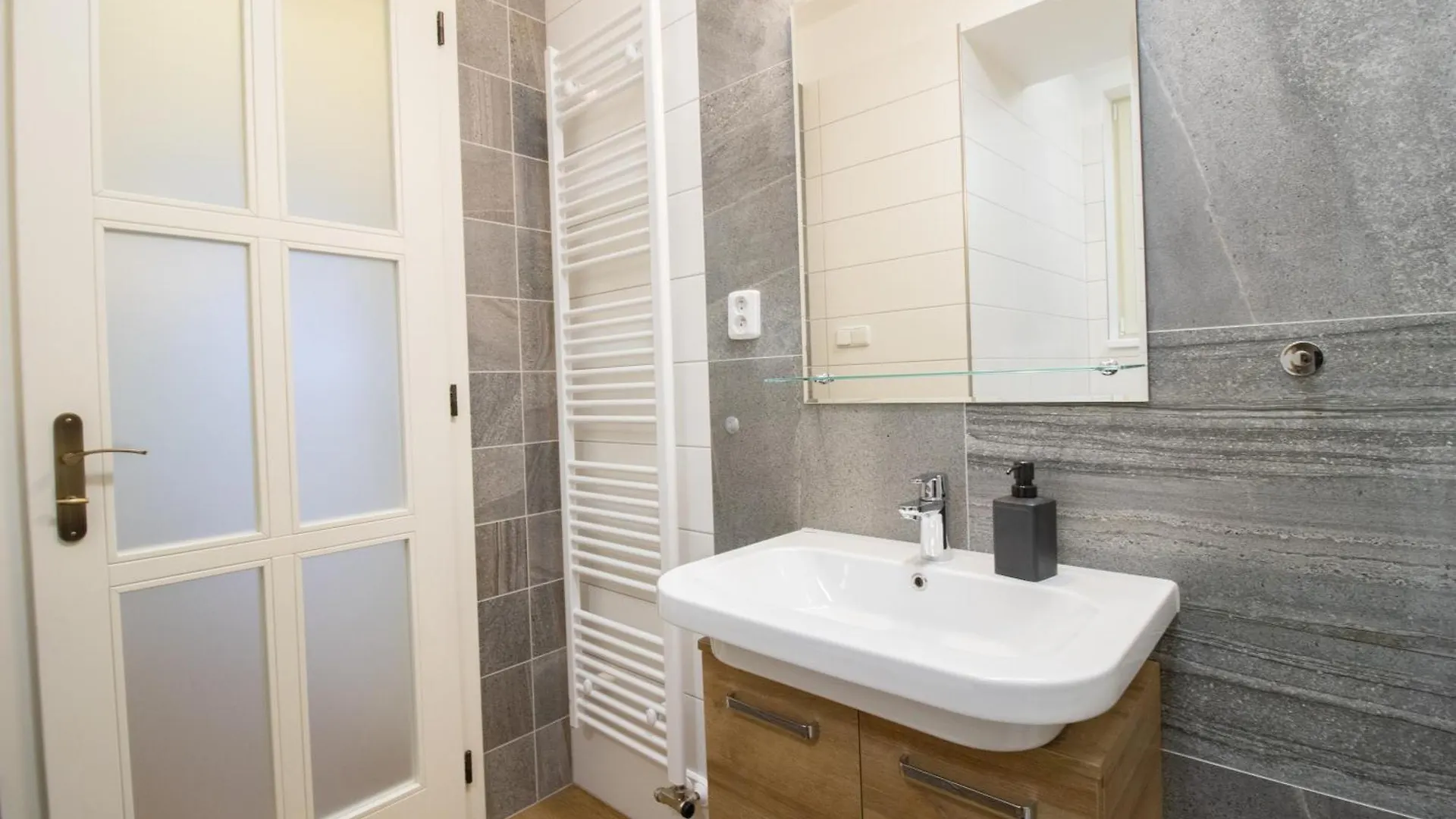 פראג Stay Inn Apartments Ve Smeckah צ'כיה